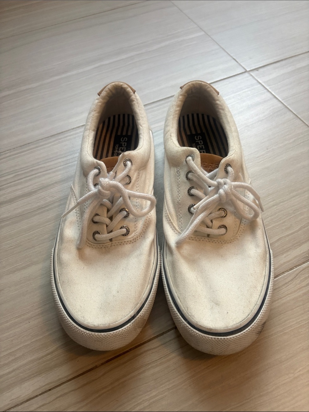 Men's White Canvas Sperry boat shoe Sneakers